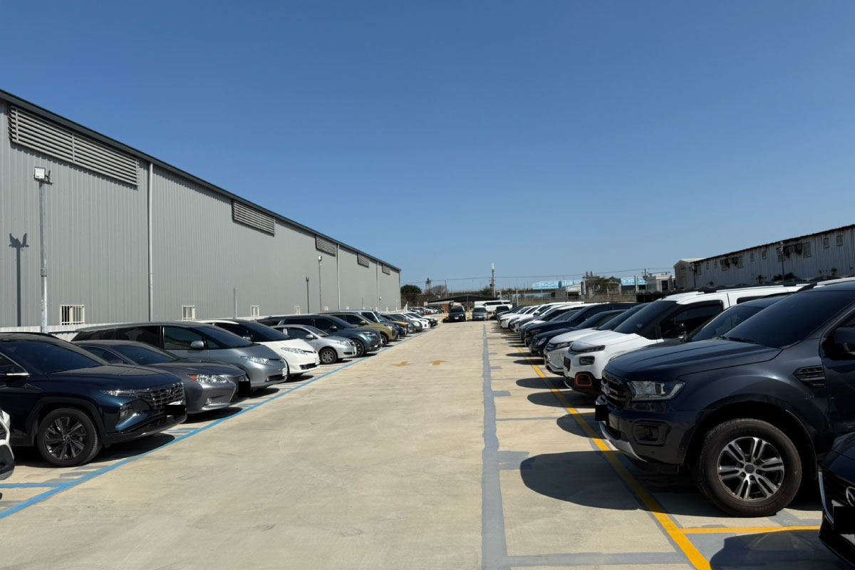 晶順出國停車場